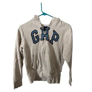 ⚪️GAP: Boy size XL, tan hooded zip-up jacket w/logo & front pockets, preowned⚪️